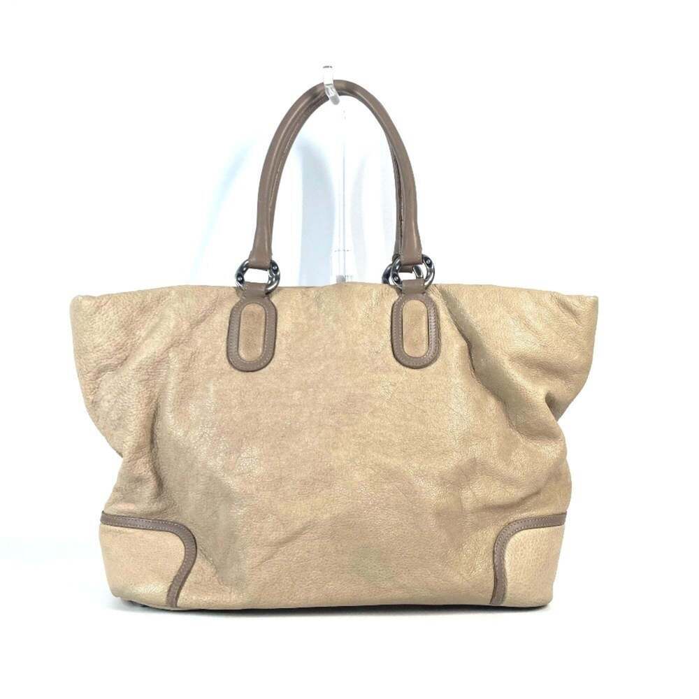 CHANEL Cream Leather Shoulder Bag - Picture 2 of 15